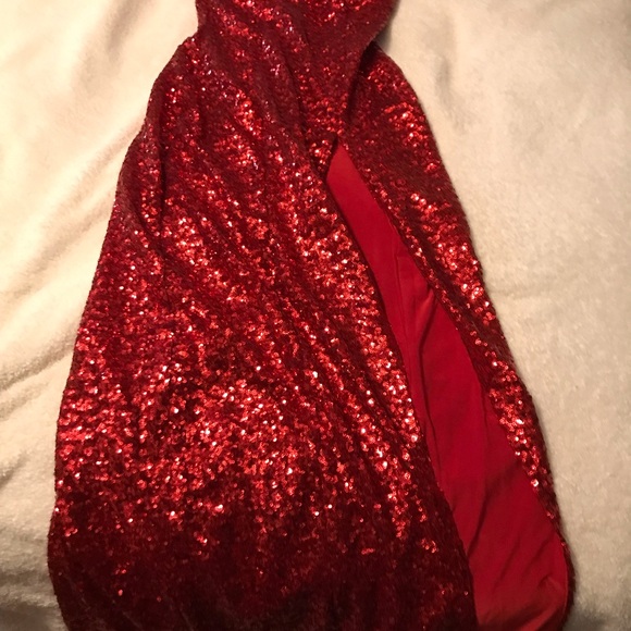 Sexy red long slit evening gown! Size small to medium!Great condition! - Picture 6 of 7
